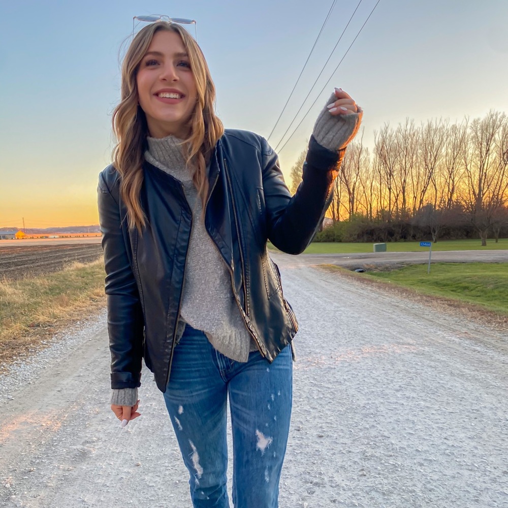 Meet your Posher, Madeline